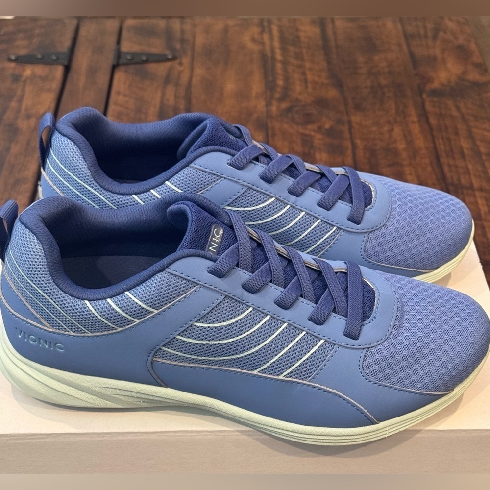 Vionic Agile Ruvi Walking Sneaker